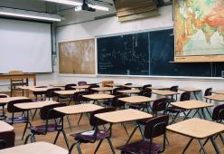 Il Ministro dell’Istruzione: “Ci scusiamo con i precari ma non aggiorneremo le graduatorie"