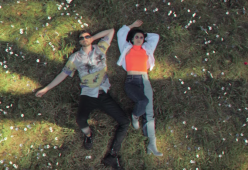 Elisa e Carl Brave, fuori oggi il video della nuova versione di “Vivere tutte le vite”