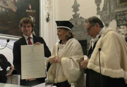 Alberto Angela ha ricevuto la laurea honoris causa in Archeologia a Napoli 