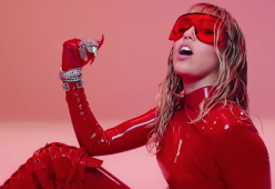 Miley Cyrus, ecco il video di “Mother’s Daughter”