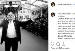 Alain Delon, dopo l'ictus la figlia scrive: «Papà è un combattente»