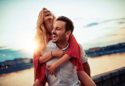 L’uomo ideale è quello che sa far ridere la propria donna, ecco perché