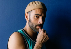Marco Mengoni: "Muhammad Ali" riceve il Disco di Platino
