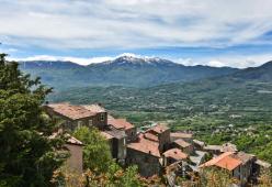 "700 euro per vivere in Molise": il reddito di residenza scatena la polemica
