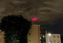 Misteriose luci nel cielo di Milano: svelata la natura degli avvistamenti