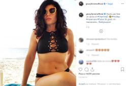 Giusy Ferreri, in vacanza dopo il tour, posta una foto sexy in costume 