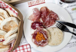 Arriva a Milano l'all you can eat di tigelle e gnocco fritto