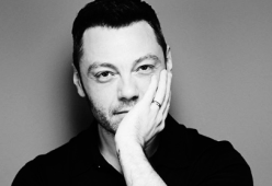 Tiziano Ferro annuncia tutte le tracce di “Accetto miracoli”
