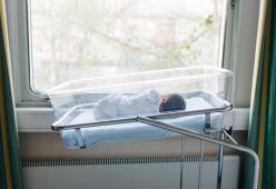 Bimbo di 4 mesi malato abbandonato in ospedale: la storia di Giovannino