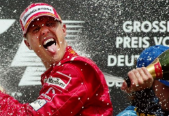 Schumacher, parla la moglie: "Stiamo facendo di tutto per aiutarlo"