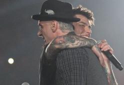 Fedez cerca di fare pace con J-Ax, ma lui non ci sta