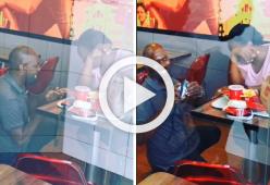 Le chiede di sposarlo al fast food: aziende si propongono per pagare il matrimonio