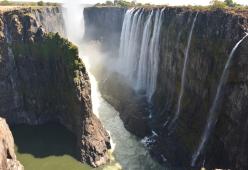 Le cascate Vittoria si stanno prosciugando per colpa dei cambiamenti climatici
