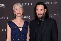 Ecco perché la fidanzata di Keanu Reeves non si tinge i capelli