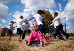 L'alternativa alle punizioni: ai bambini viene insegnata la meditazione 