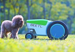 Stanco di raccoglie la cacca di Fido? Arriva il robot che lo fa al posto tuo