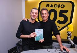 Andrea De Carlo a 105 Mi Casa per presentare la nuova edizione del libro Due di due!