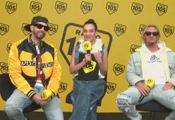 I Gemelli Diversi sul palco insieme a Mr.Rain per cantare "Mary"