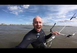 Kitesurfer riprende per caso una meteora con la GoPro: il video è virale