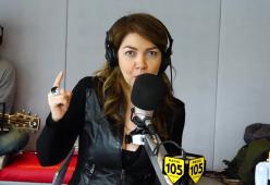 Cristina D’Avena canta “I Puffi” a 105 Take Away, il video