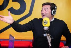 Max Giusti a 105 Mi Casa: "Nel mio spettacolo mi vesto come Cristiano Malgioglio"