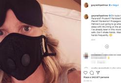 Gwyneth Paltrow in aereo con la mascherina: “Ho già vissuto questo film”
