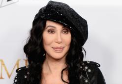 Cher sostiene il movimento #FreeBritney: "La trattano come una vacca da mungere"
