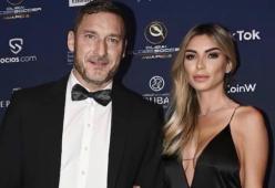 Noemi Bocchi e Francesco Totti: romantica fuga a Venezia tra baci e toccatine