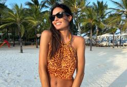 Elisabetta Gregoraci scarta una valanga di regali dopo il Kenya