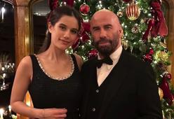 John Travolta inizia l'anno in compagnia dei figli Ella e Ben