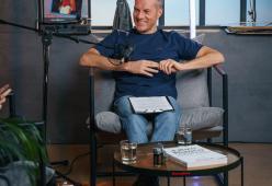 Torna "Biz", il podcast che racconta l'industria musicale con Max Brigante e i suoi ospiti