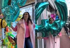 Compleanno Caterina Balivo, 44 anni in studio con i colleghi