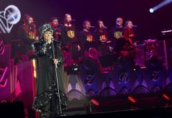 Renato Zero riparte in tour: “A 73 anni faccio ancora passi di danza”