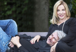 Simona Izzo sul marito: "Ancora dice che non sono il suo tipo”