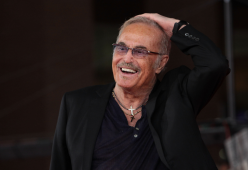Franco Califano torna a vivere grazie all’IA: esce “Serenata a Roma”