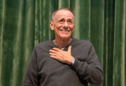 Roberto Vecchioni torna a parlare della serata cover con Alfa