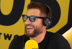 "La Pupa e il Secchione": al via la nuova edizione con Enrico Papi