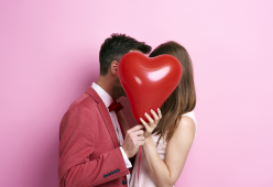 Romanticizzare la propria vita: un nuovo trend che porta benefici