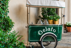 Ingegnere si licenzia per vendere gelati: “Basta vita da ufficio”
