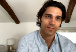 Giuseppe Maggio interpreta Bertolucci in "Maria"