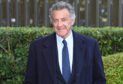 Luca Barbareschi disereda i figli: “Lo faccio per il loro bene”