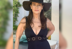 Elena Sofia Ricci in costume sui social: amiche e fan la supportano