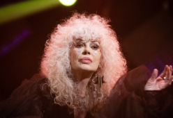 Donatella Rettore si racconta: “Mia madre pensava fossi scema”
