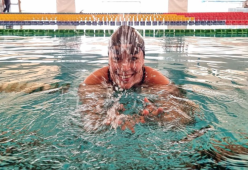 Federica Pellegrini torna in piscina ed entusiasma i fan