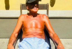 Gianni Morandi, la battuta è virale: “Tra poco eterno riposo”