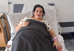 Mamma di 4 figlie vuole il maschio e rimane incinta di 4 gemelli