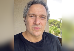 Claudio Santamaria compie 50 anni, i dolci auguri di Francesca Barra