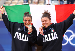 Jasmine Paolini e Sara Errani: primo oro olimpico del tennis italiano