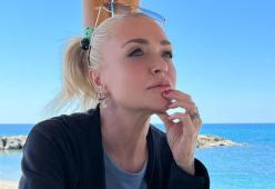 Paola Barale rivela: "Un milione di lire come sosia di Madonna"