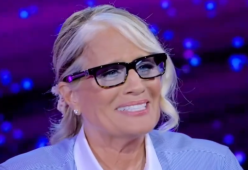 Heather Parisi si racconta: “Sono entusiasta di diventare nonna”